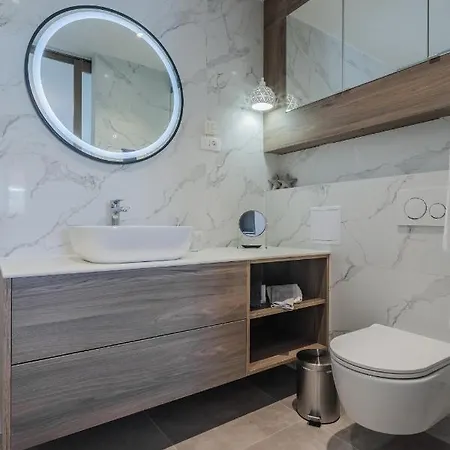 アパート Petit Palace ザダル