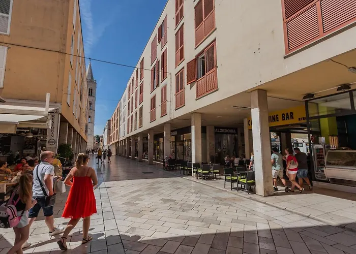 Petit Palace 자다르